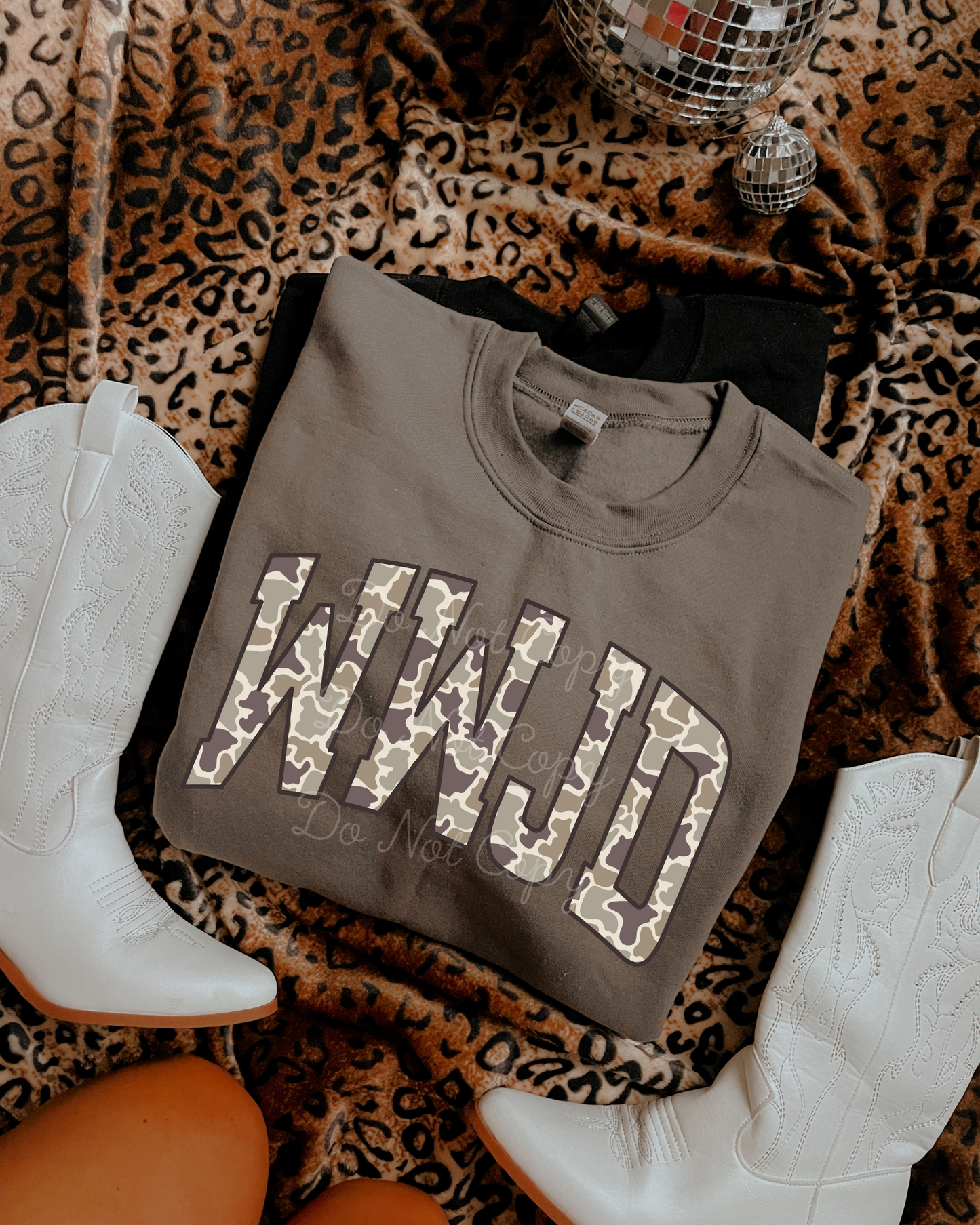 Camo WWJD DTF Graphics